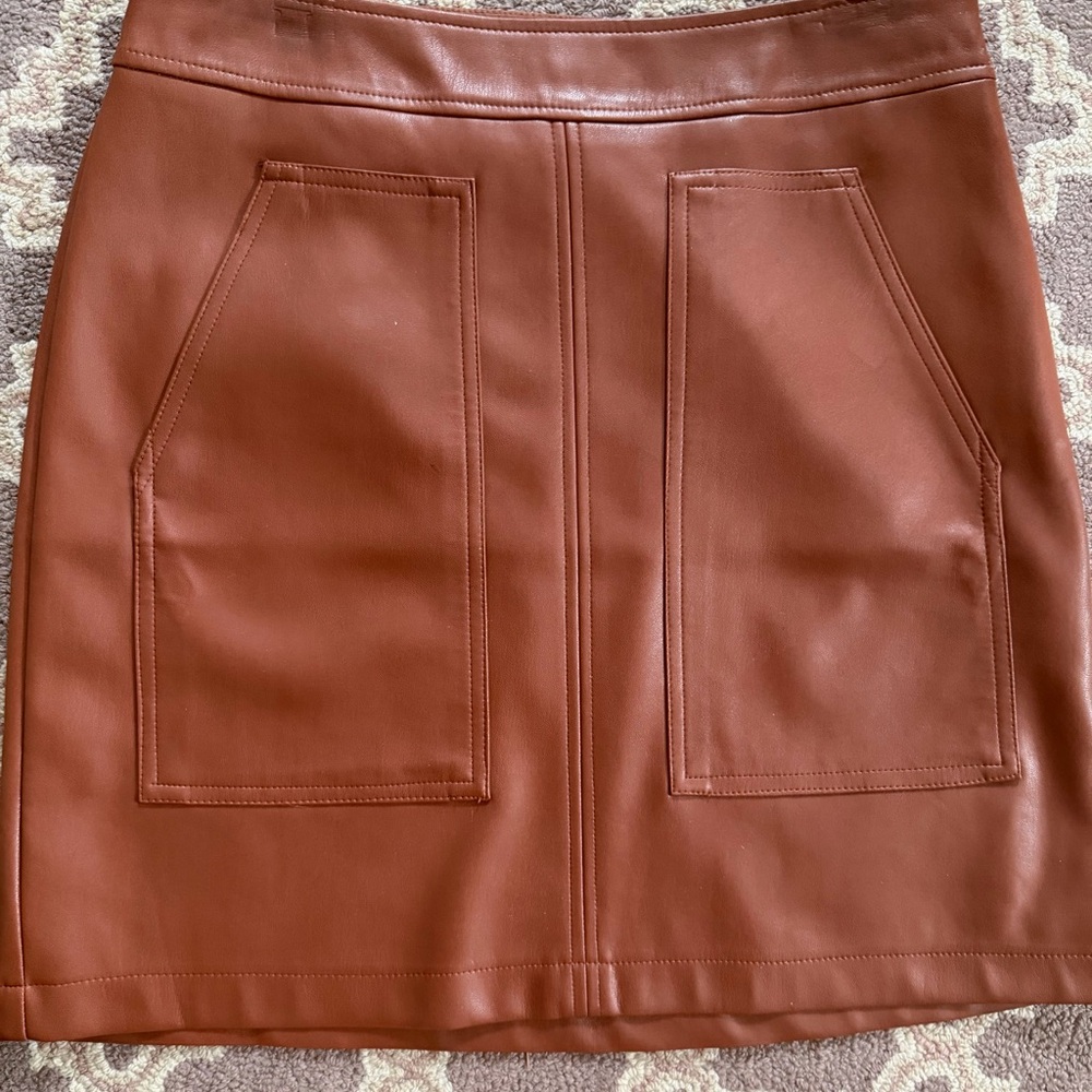 NWT faux leather Mini Skirt brown size 2 Loft